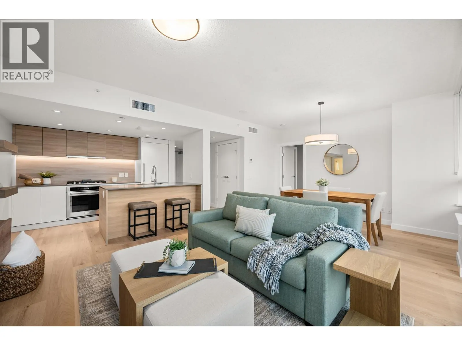 3202 908 QUAYSIDE DRIVE