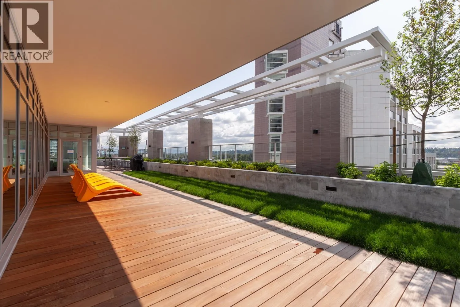 3202 908 QUAYSIDE DRIVE