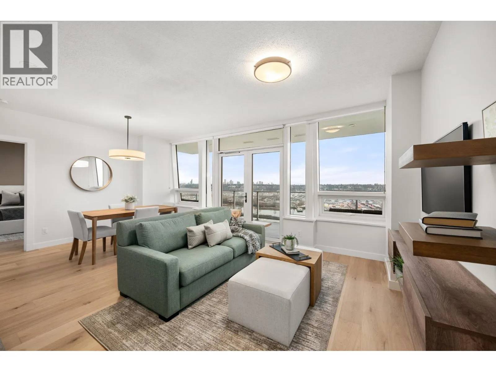 3202 908 QUAYSIDE DRIVE