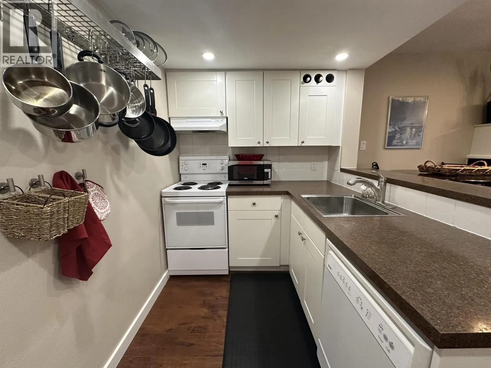 4 2101 WHISTLER ROAD
