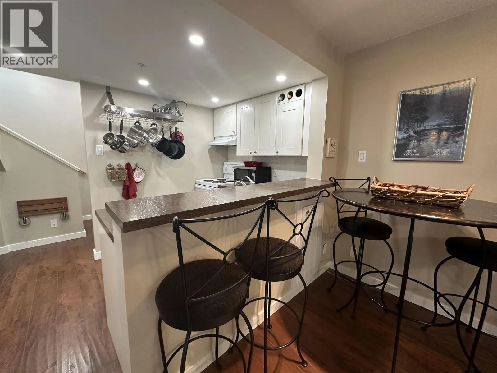 4 2101 WHISTLER ROAD