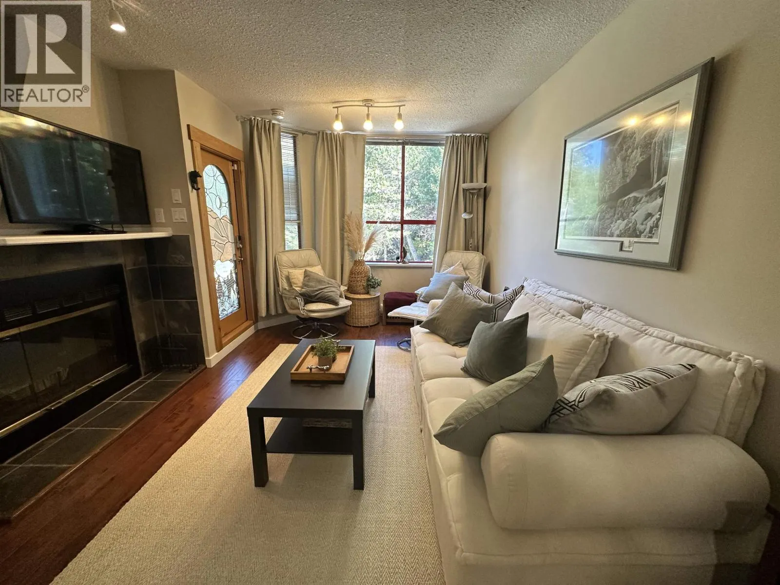 4 2101 WHISTLER ROAD