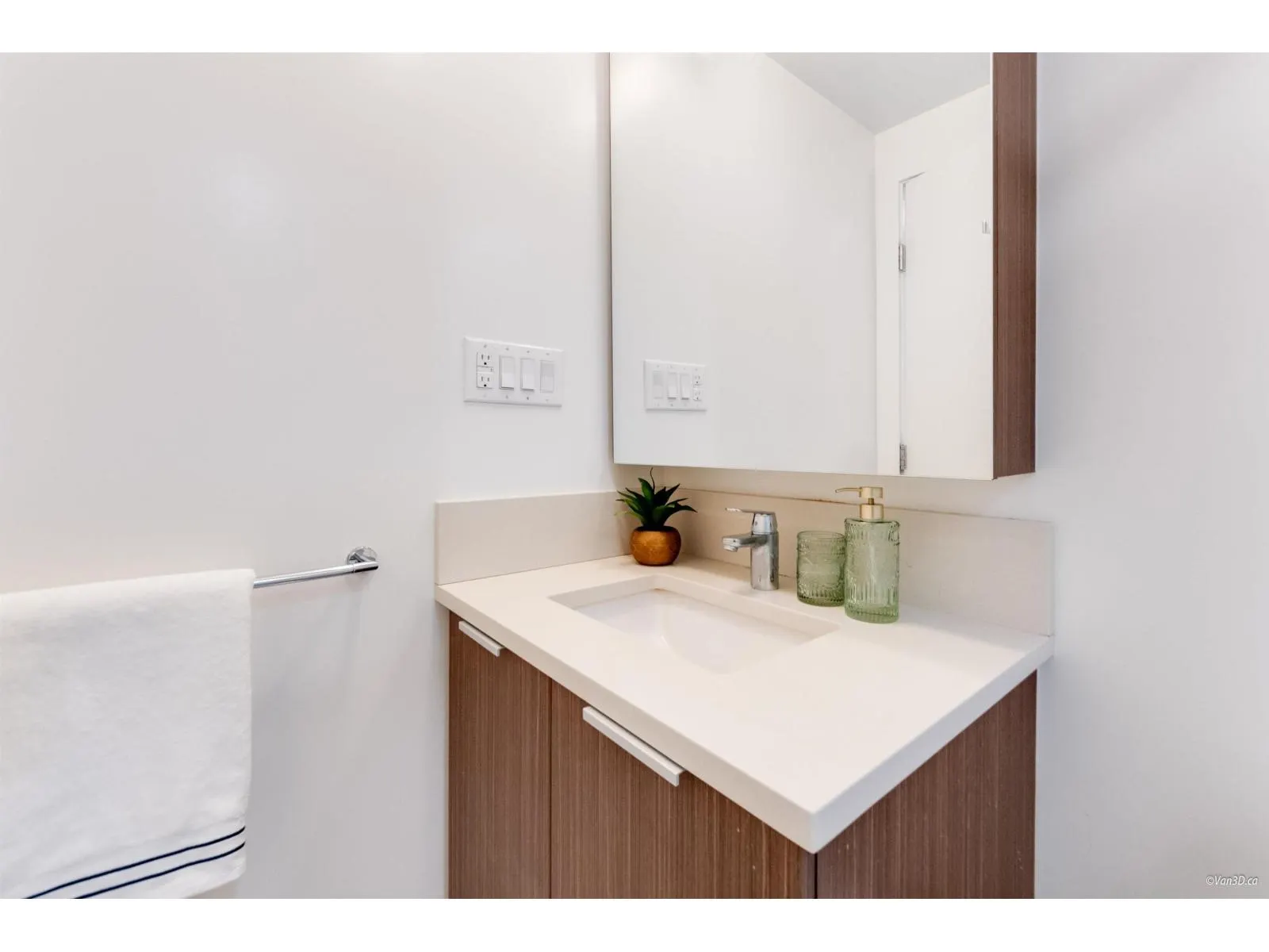 2502 13308 CENTRAL AVENUE