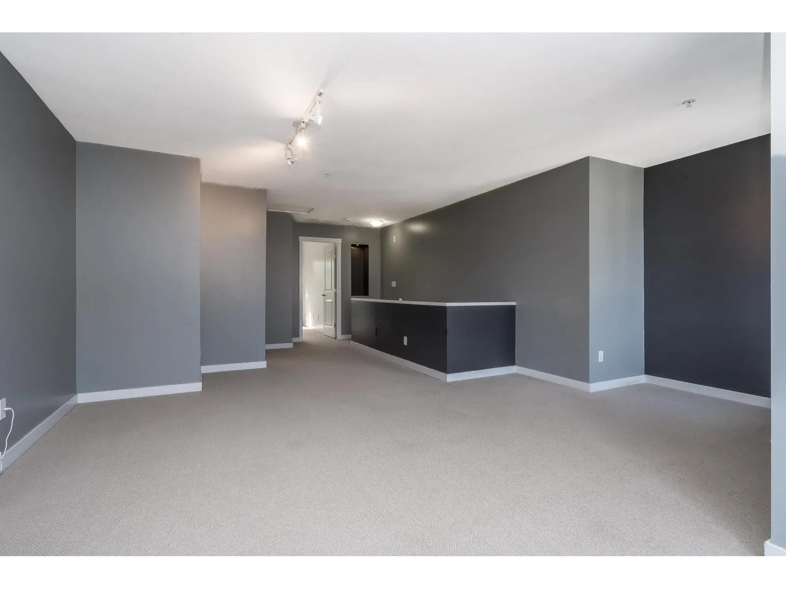 #77 12040 68 AVENUE
