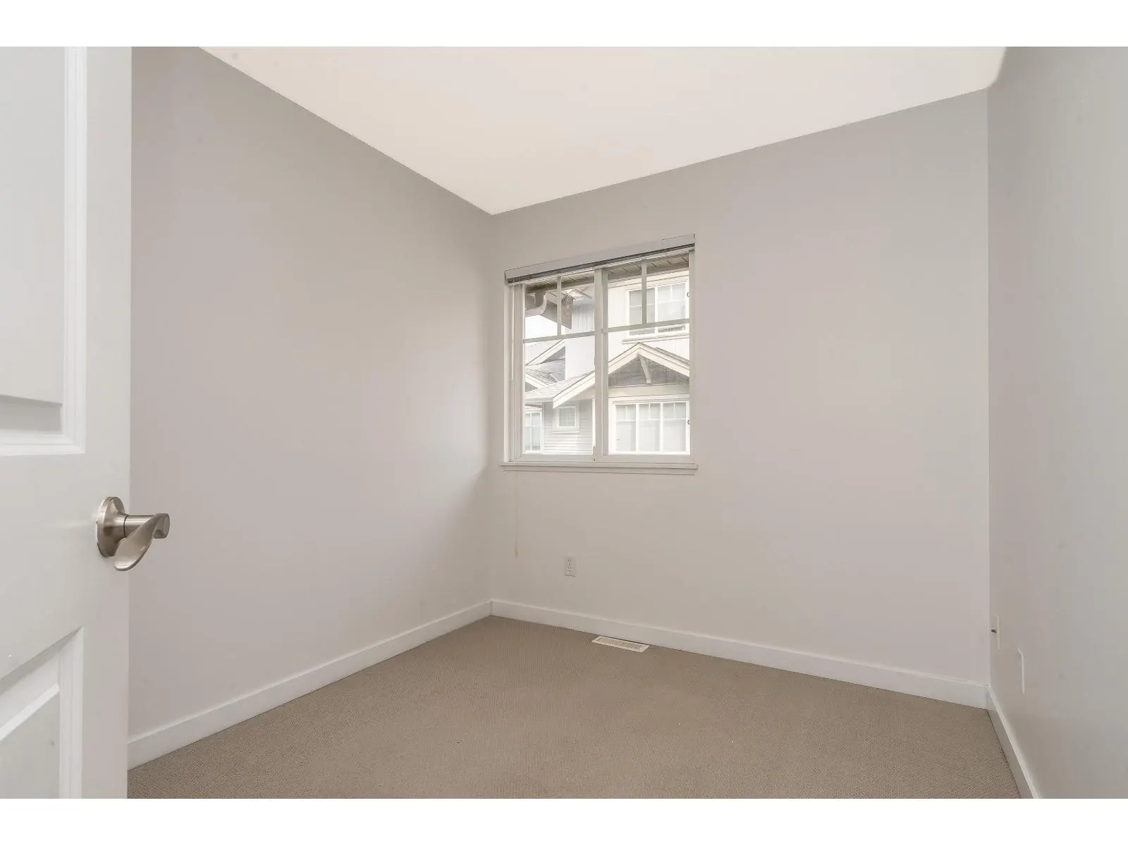 #77 12040 68 AVENUE