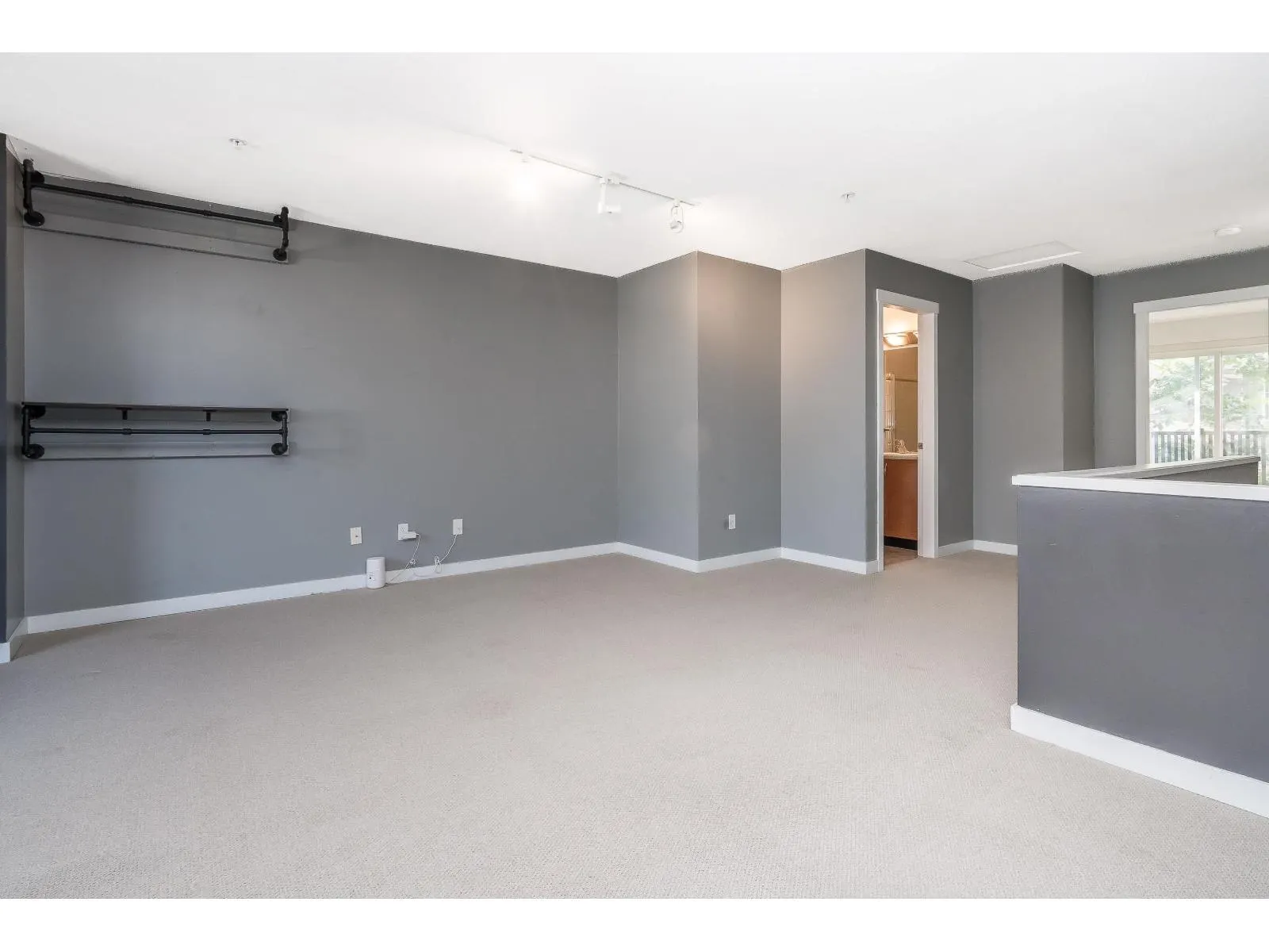 #77 12040 68 AVENUE