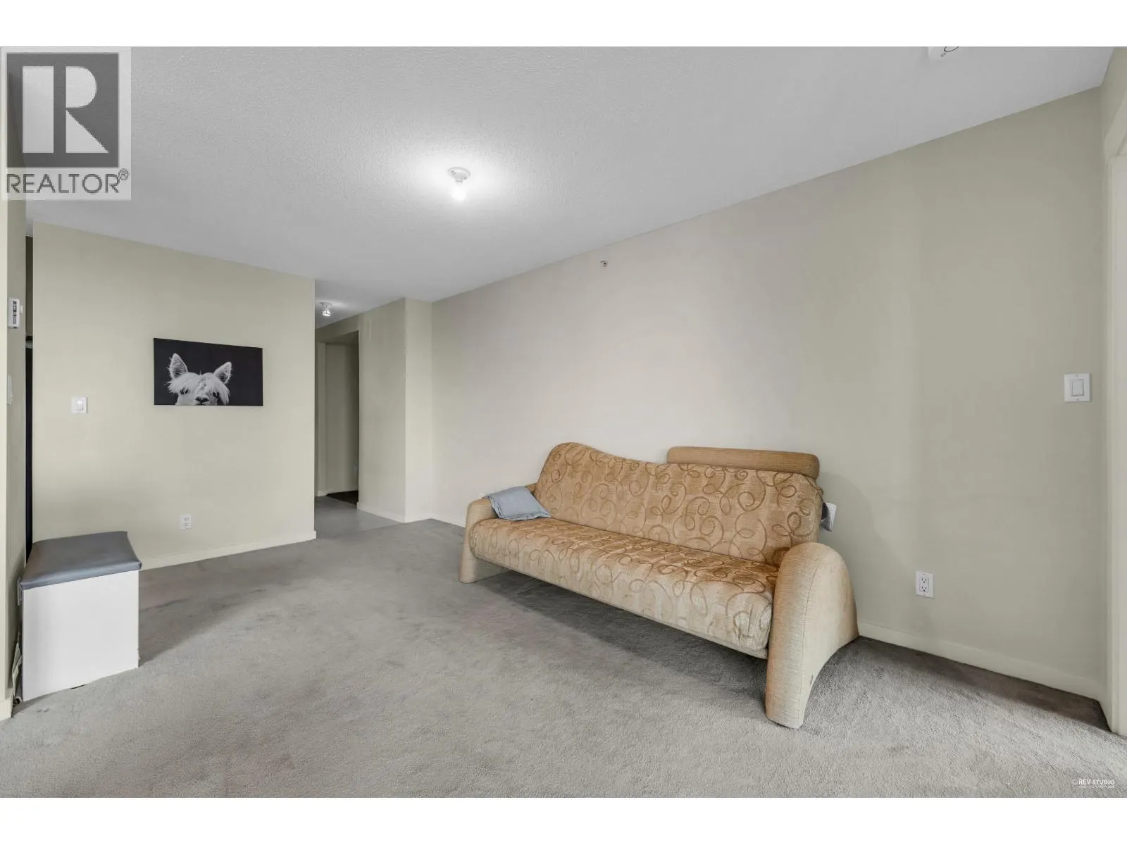 615 5811 NO. 3 ROAD
