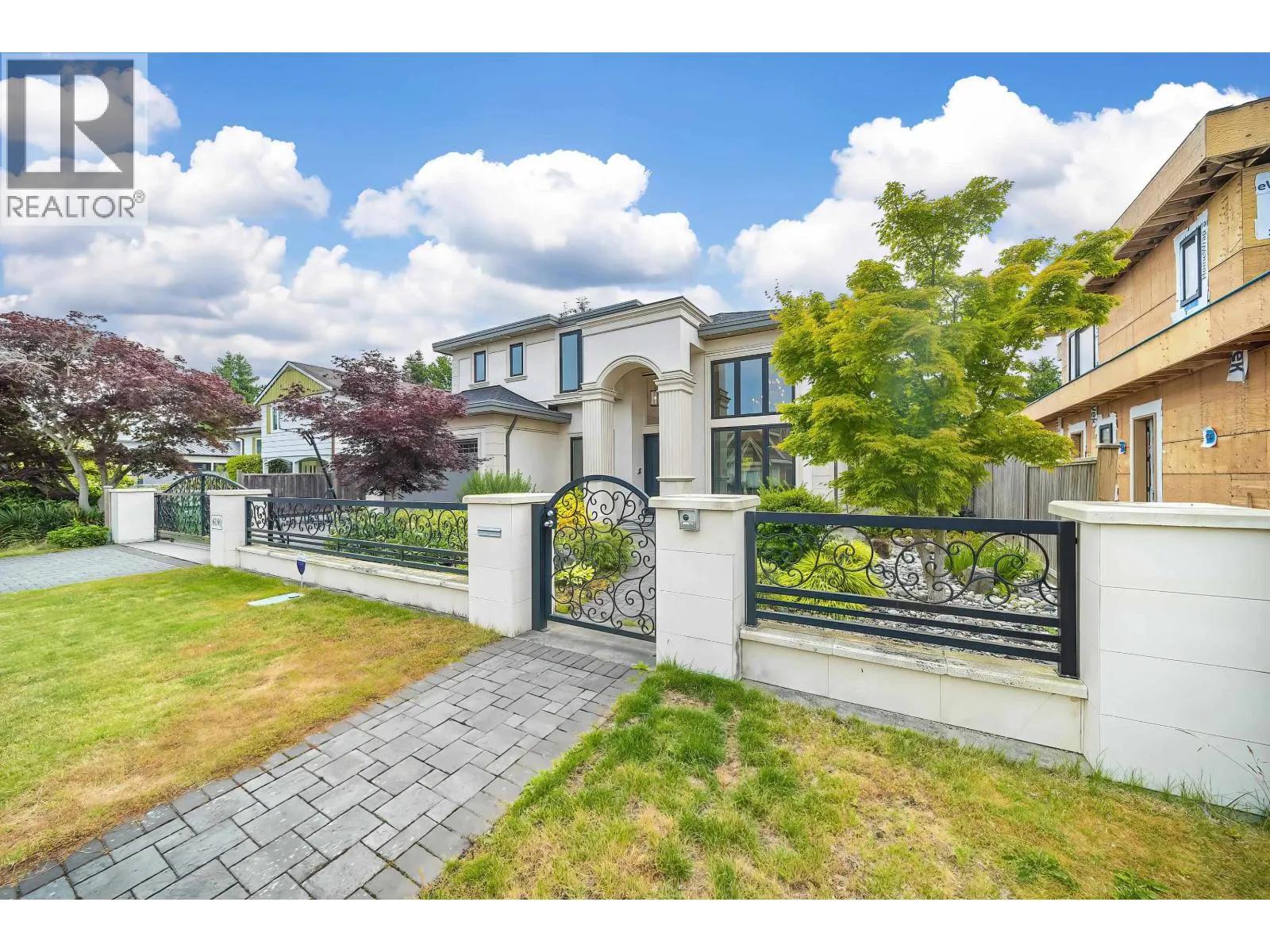 6180 KALAMALKA CRESCENT