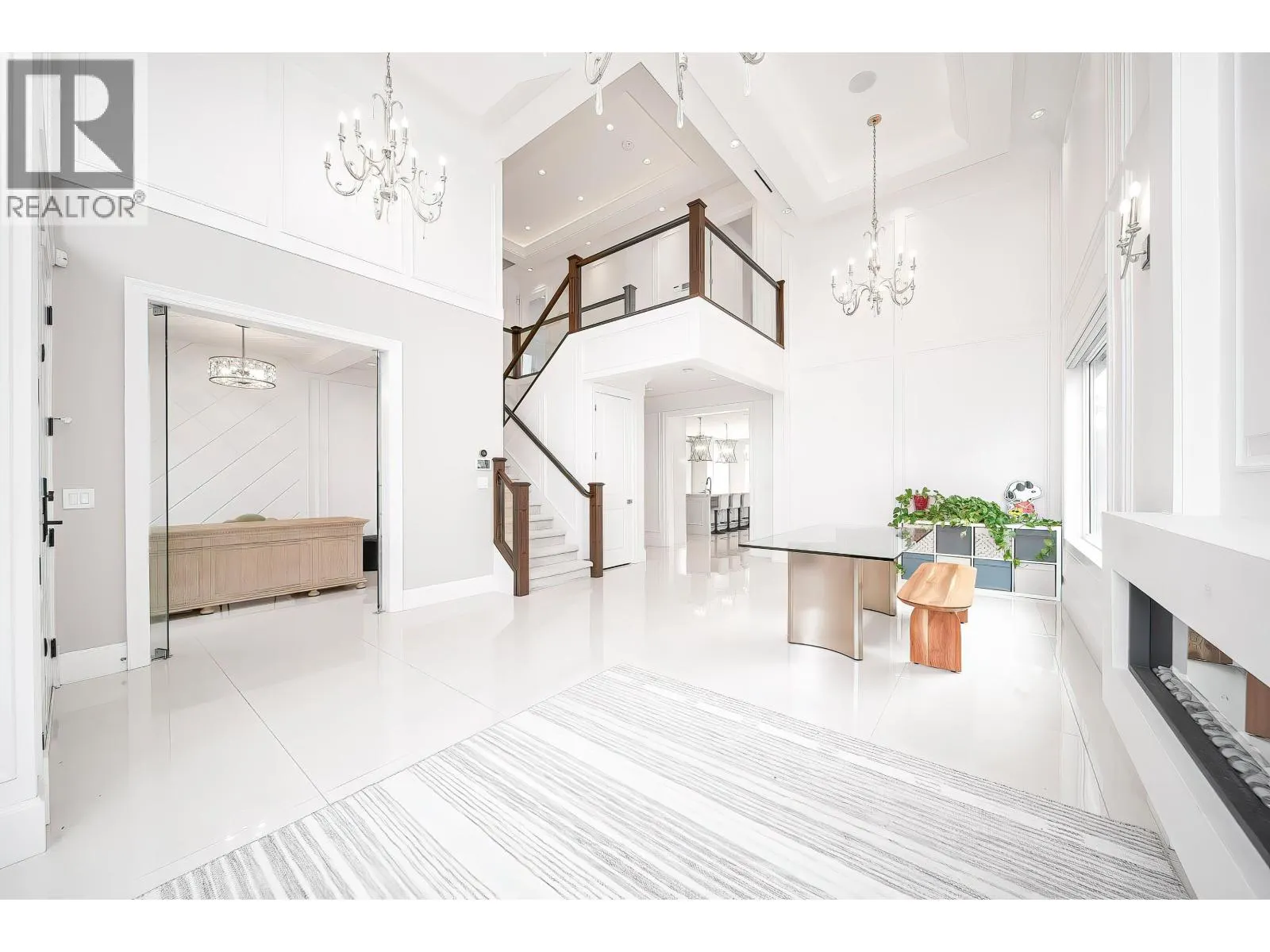 6180 KALAMALKA CRESCENT