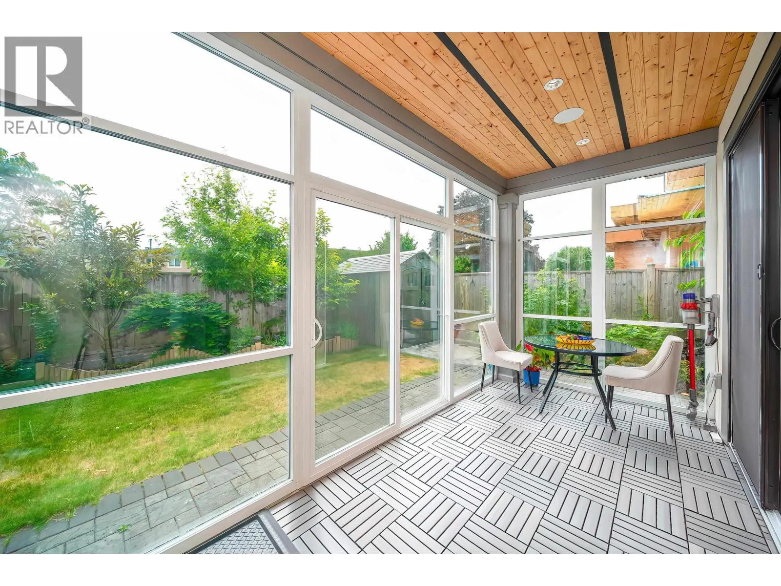 6180 KALAMALKA CRESCENT