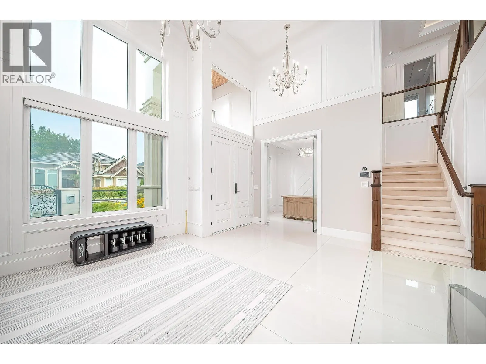 6180 KALAMALKA CRESCENT