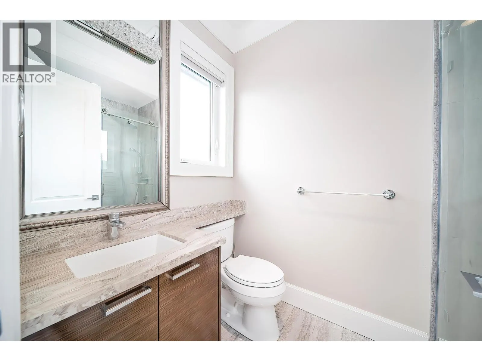 6180 KALAMALKA CRESCENT