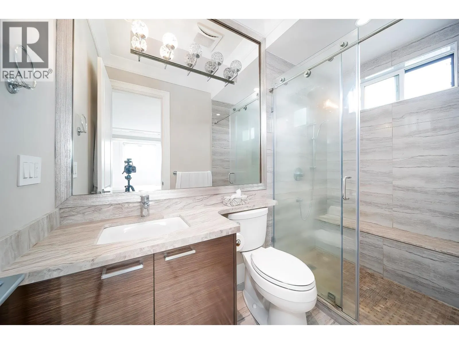 6180 KALAMALKA CRESCENT
