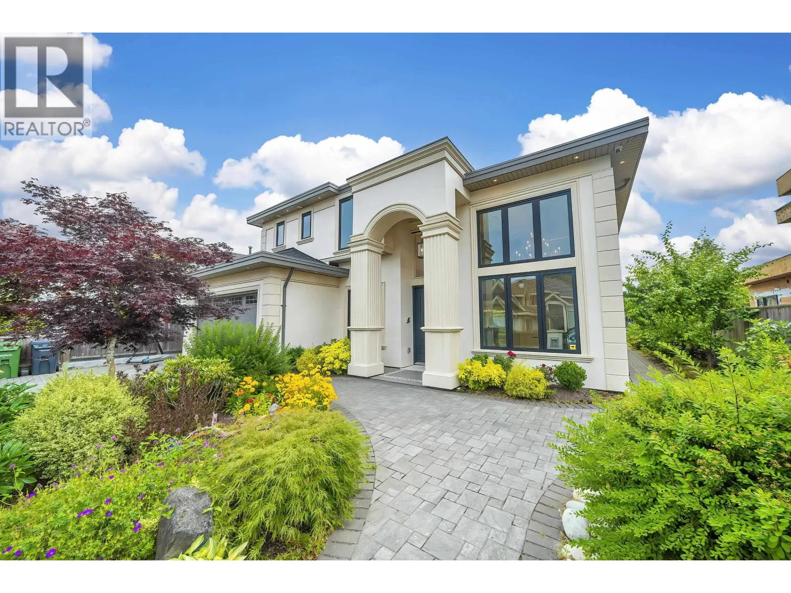 6180 KALAMALKA CRESCENT
