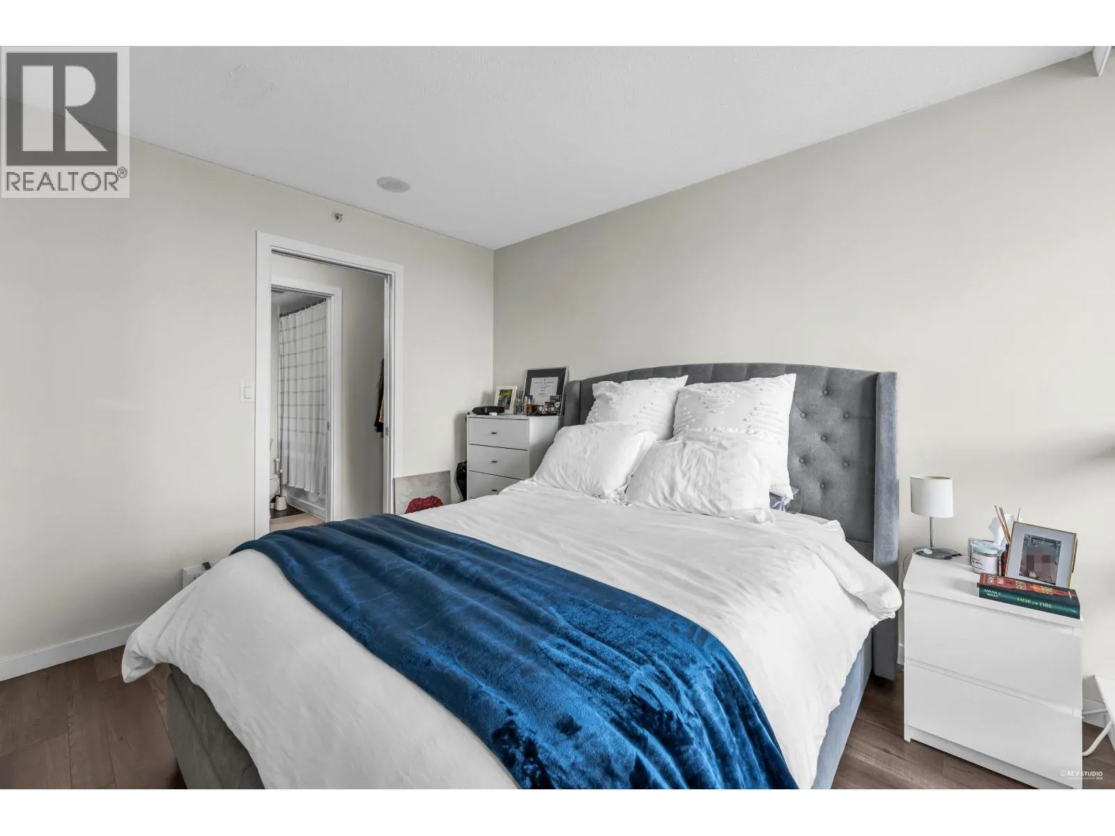 1609 938 SMITHE STREET