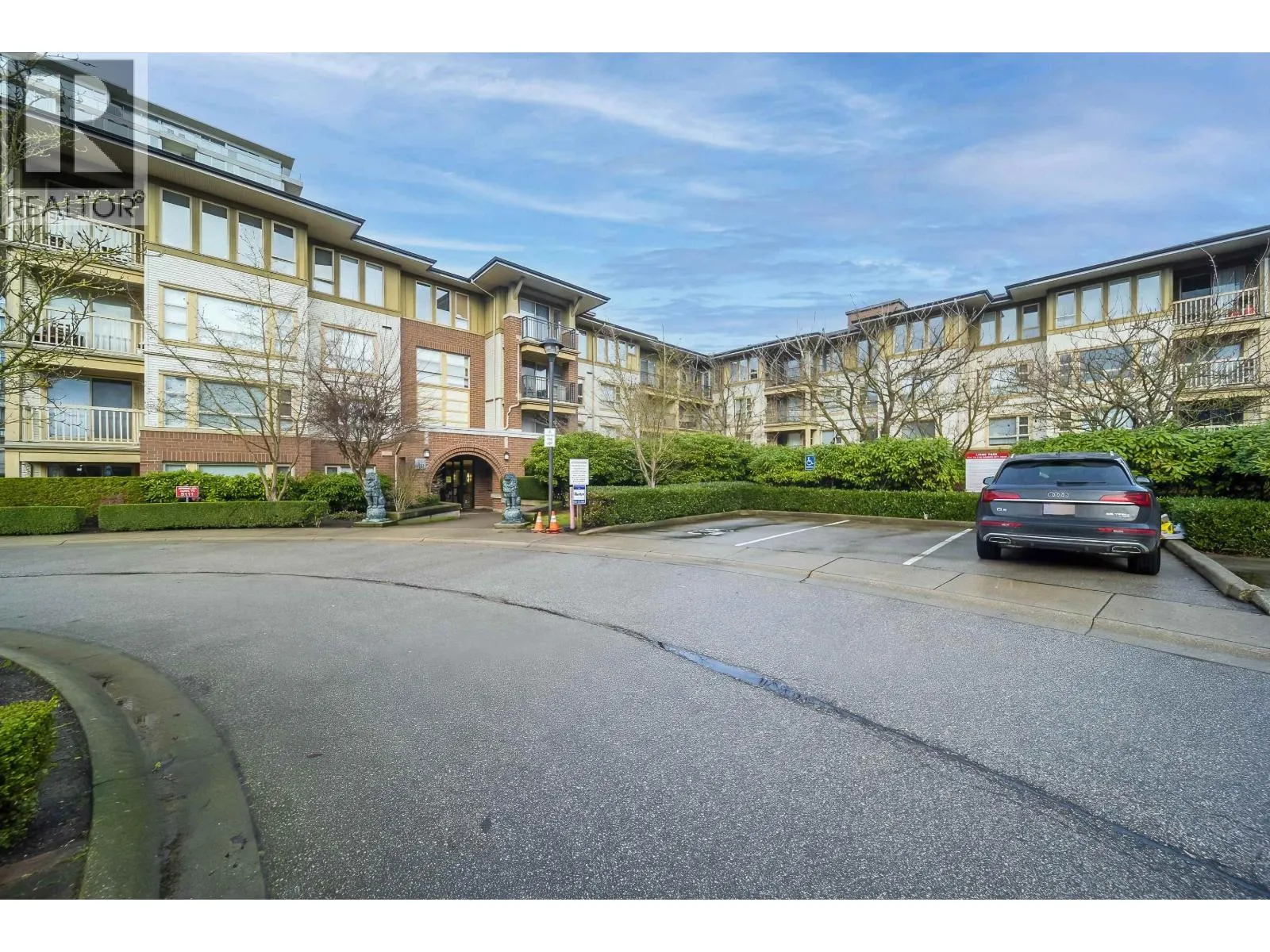 5403 5111 GARDEN CITY ROAD