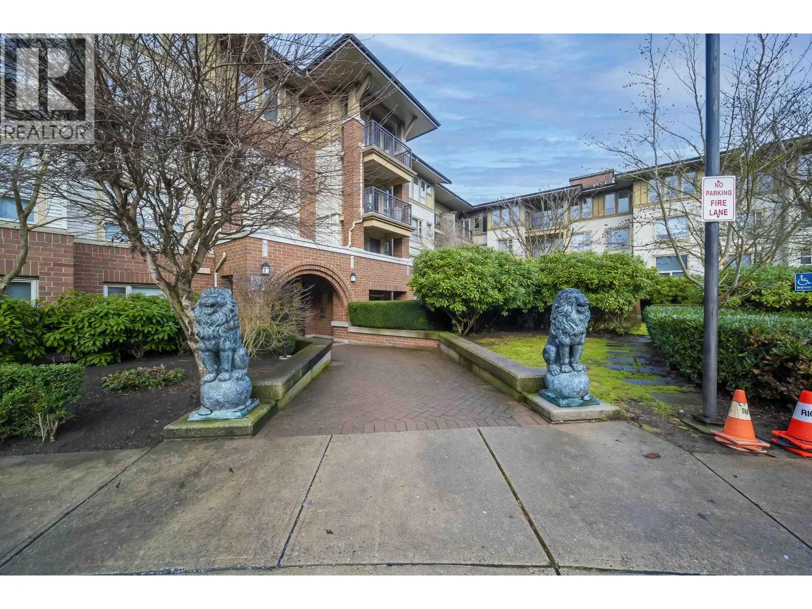 5403 5111 GARDEN CITY ROAD