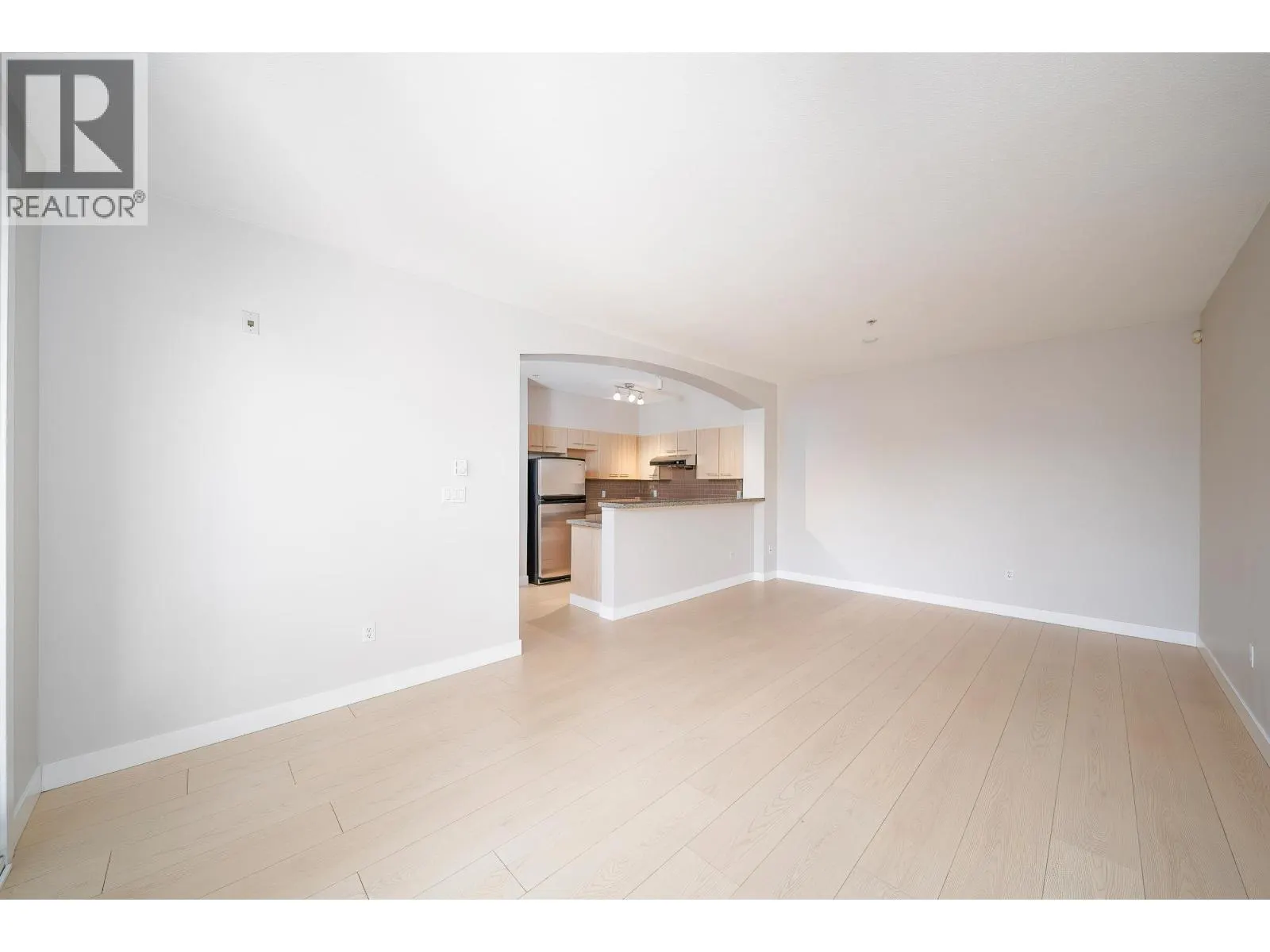 5403 5111 GARDEN CITY ROAD