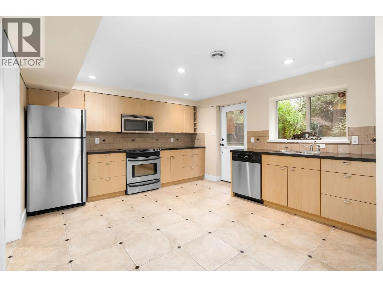4793 CAPILANO ROAD