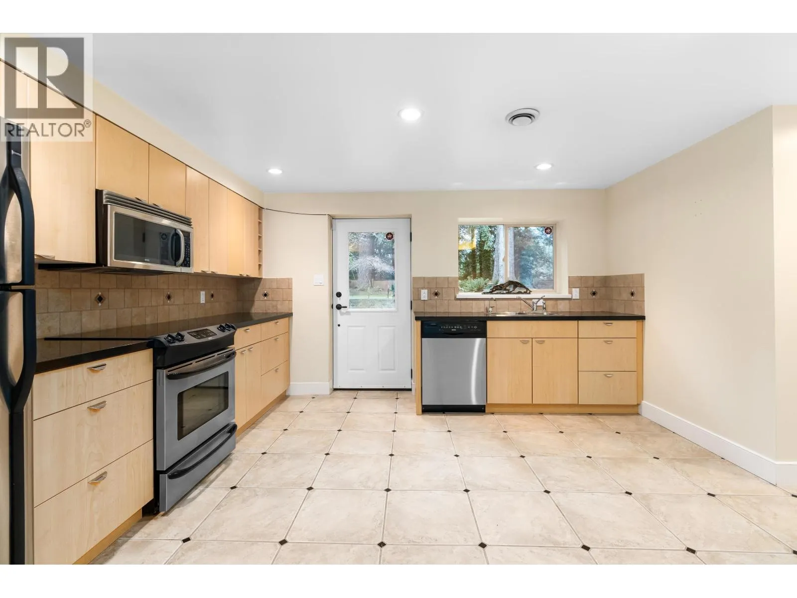4793 CAPILANO ROAD