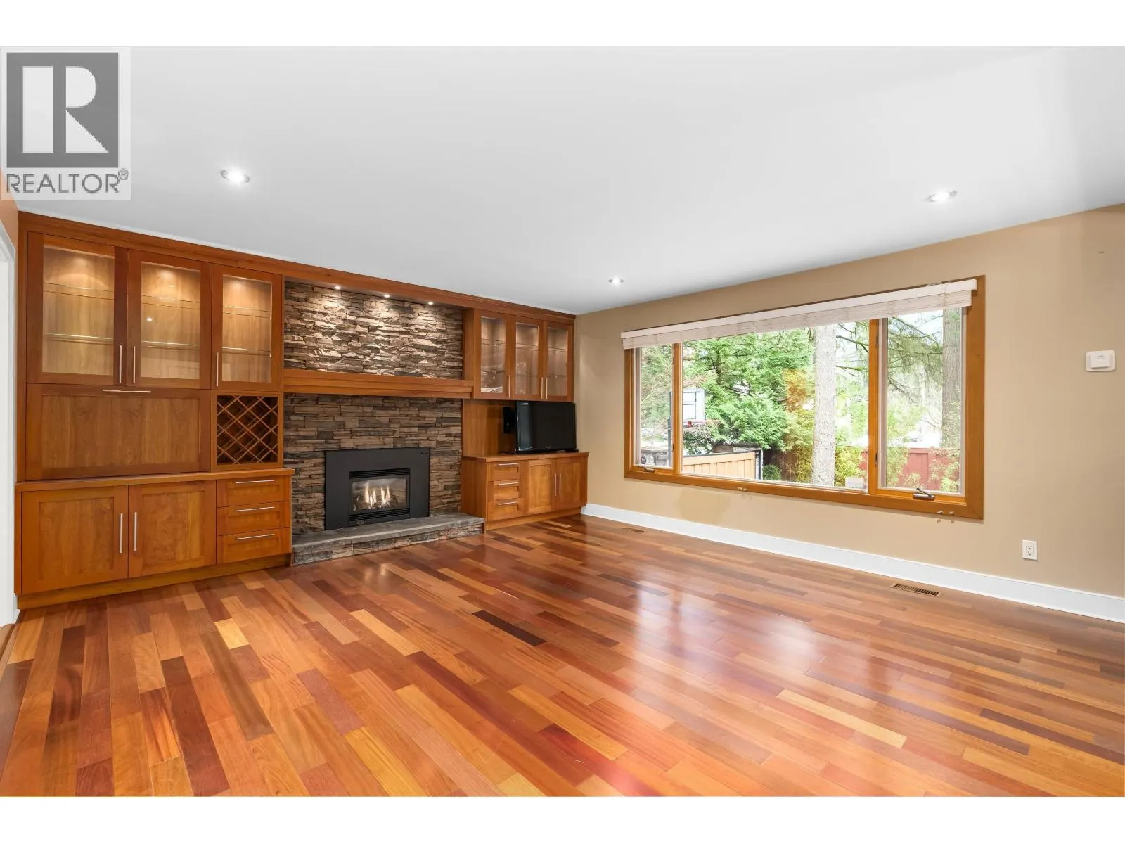 4793 CAPILANO ROAD