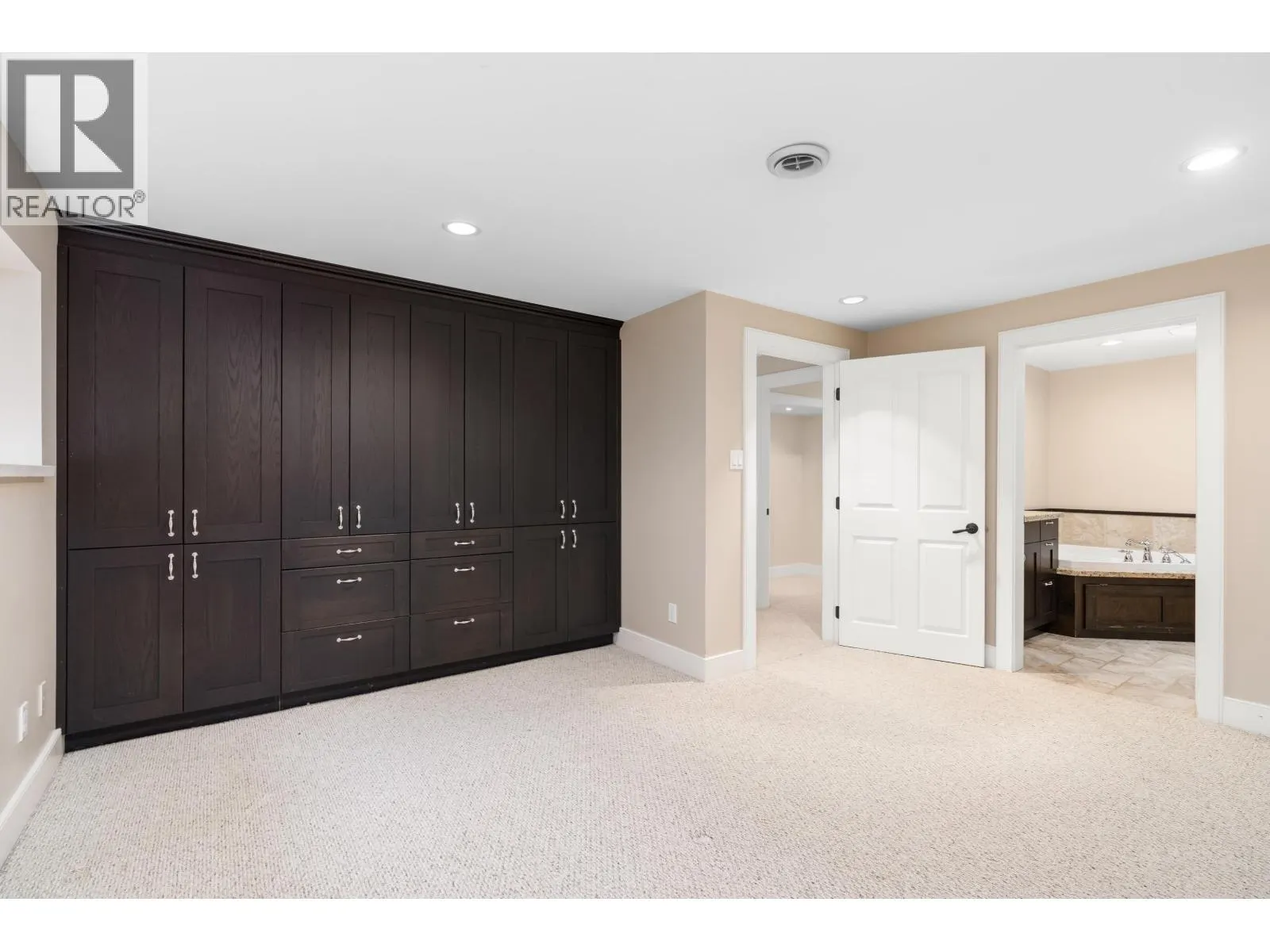 4793 CAPILANO ROAD
