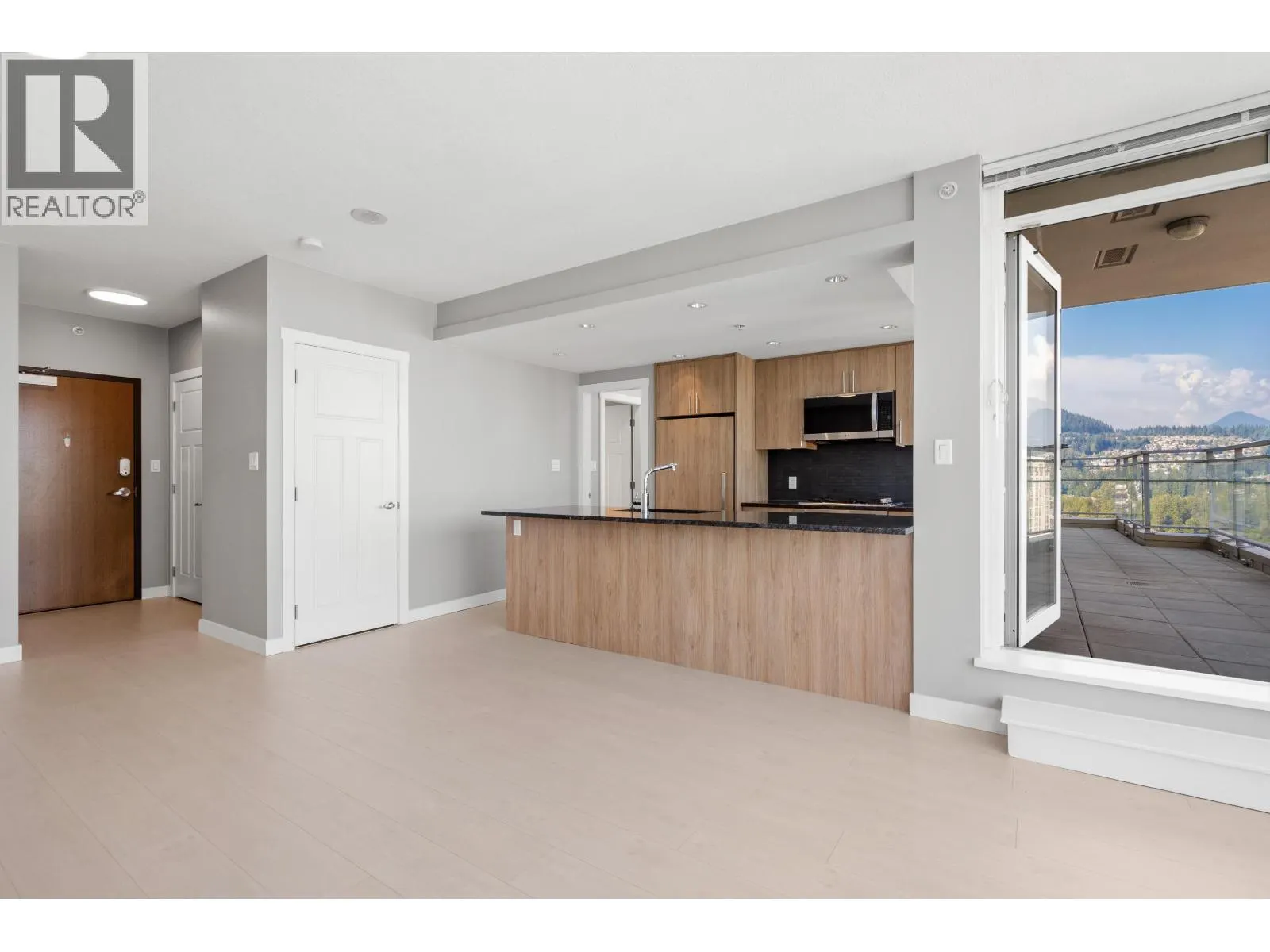 3104 2978 GLEN DRIVE