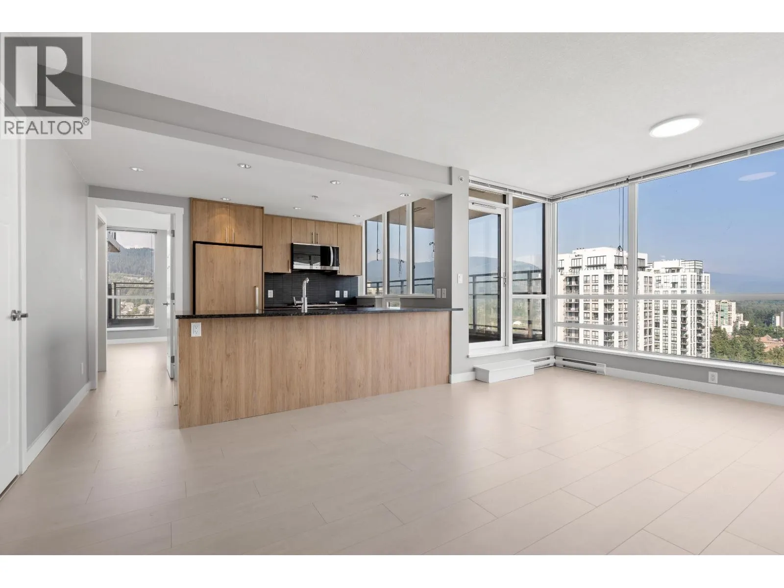 3104 2978 GLEN DRIVE