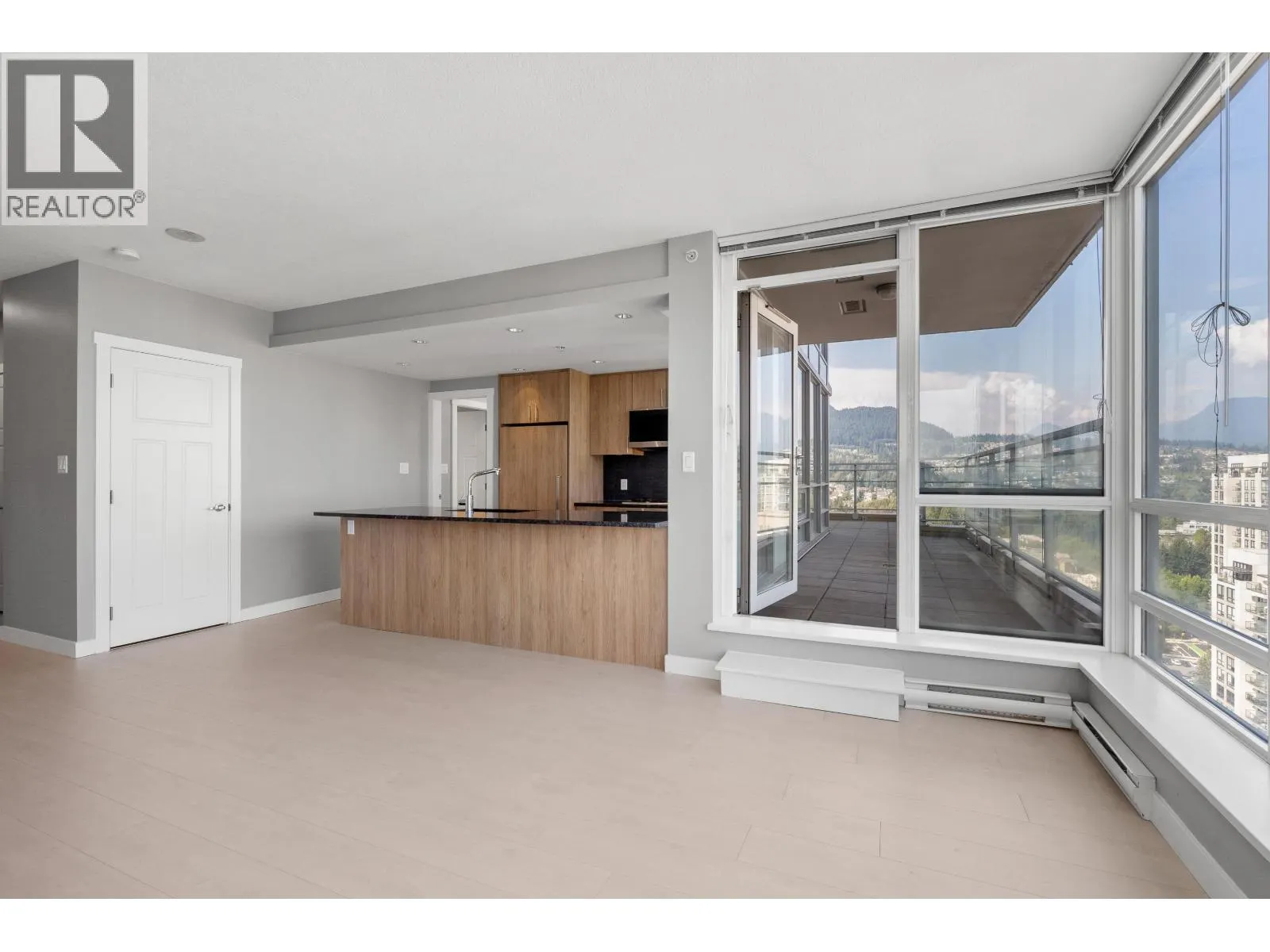 3104 2978 GLEN DRIVE