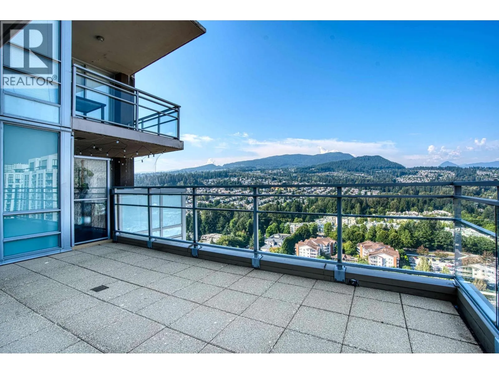 3104 2978 GLEN DRIVE