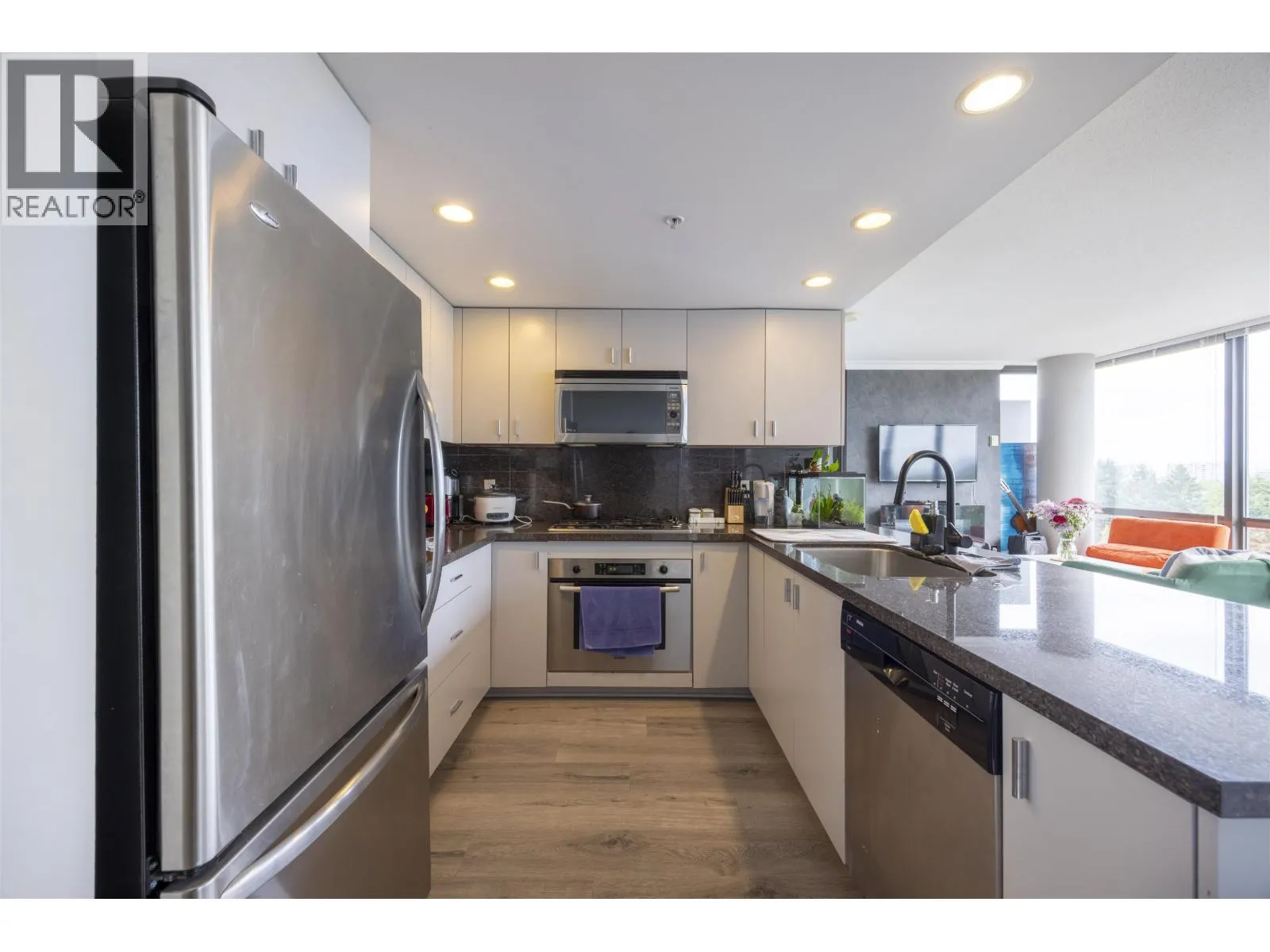 1203 9188 COOK ROAD