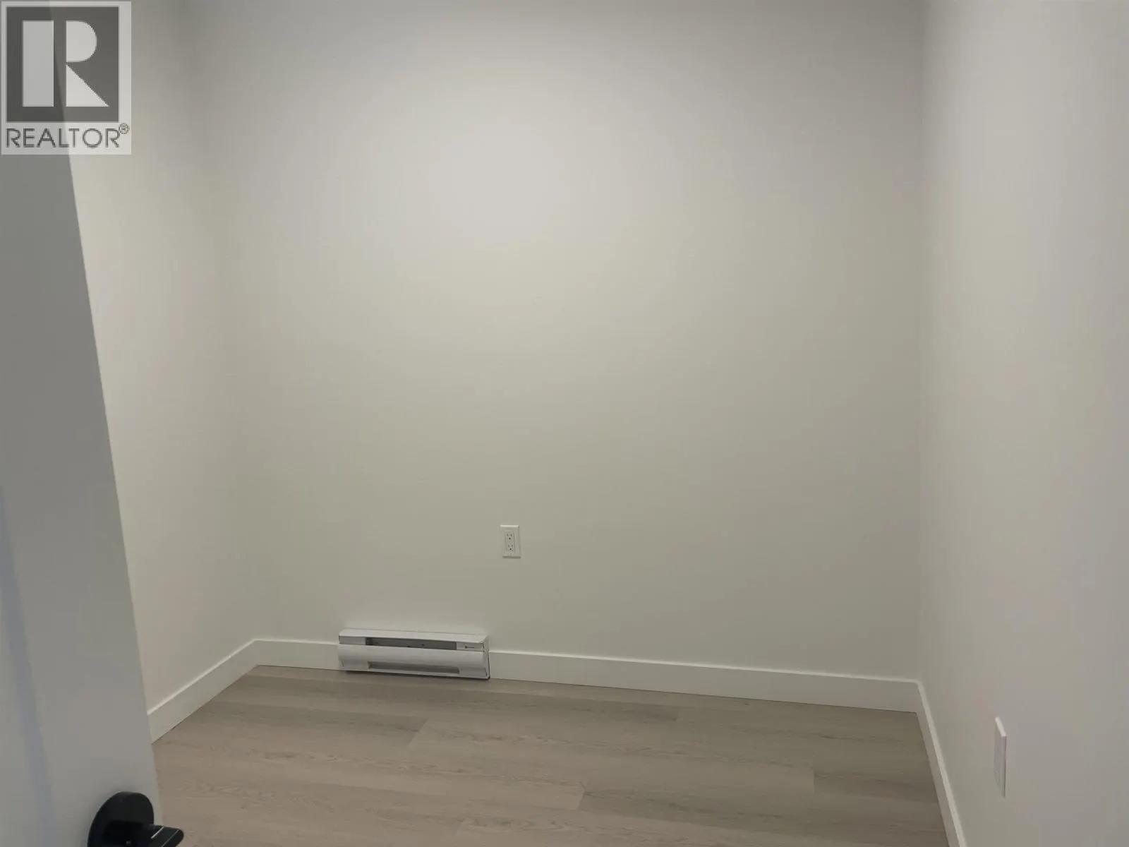 504 1100 CLARK ROAD