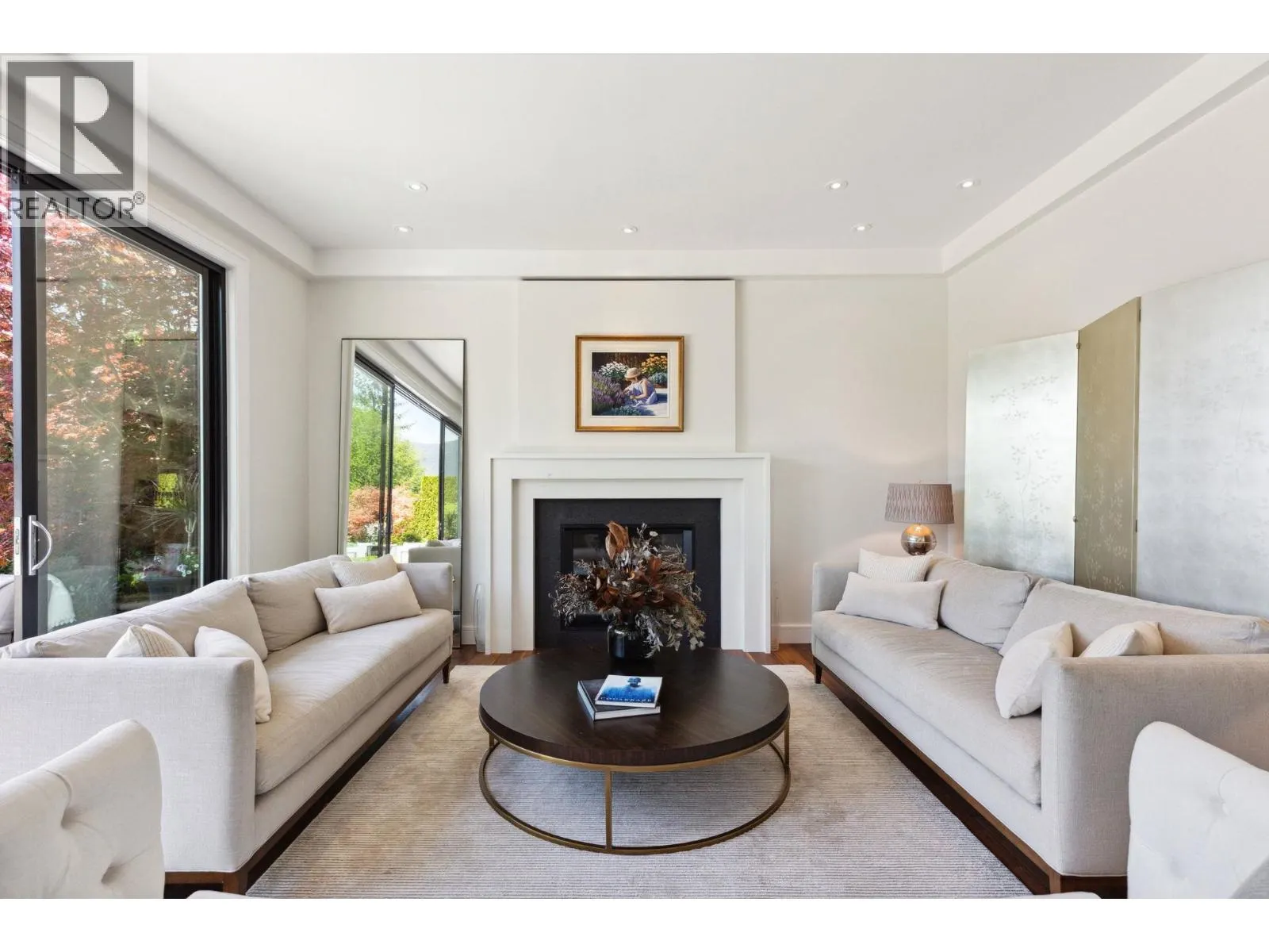 939 FRIAR CRESCENT