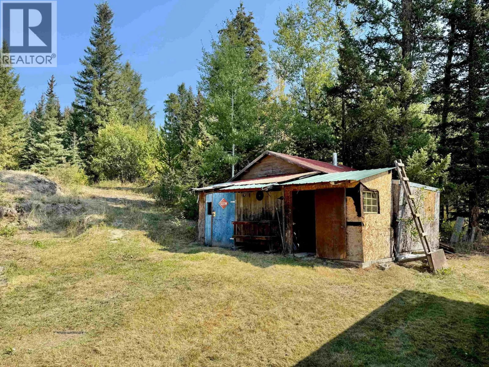 5869 HORSE LAKE ROAD