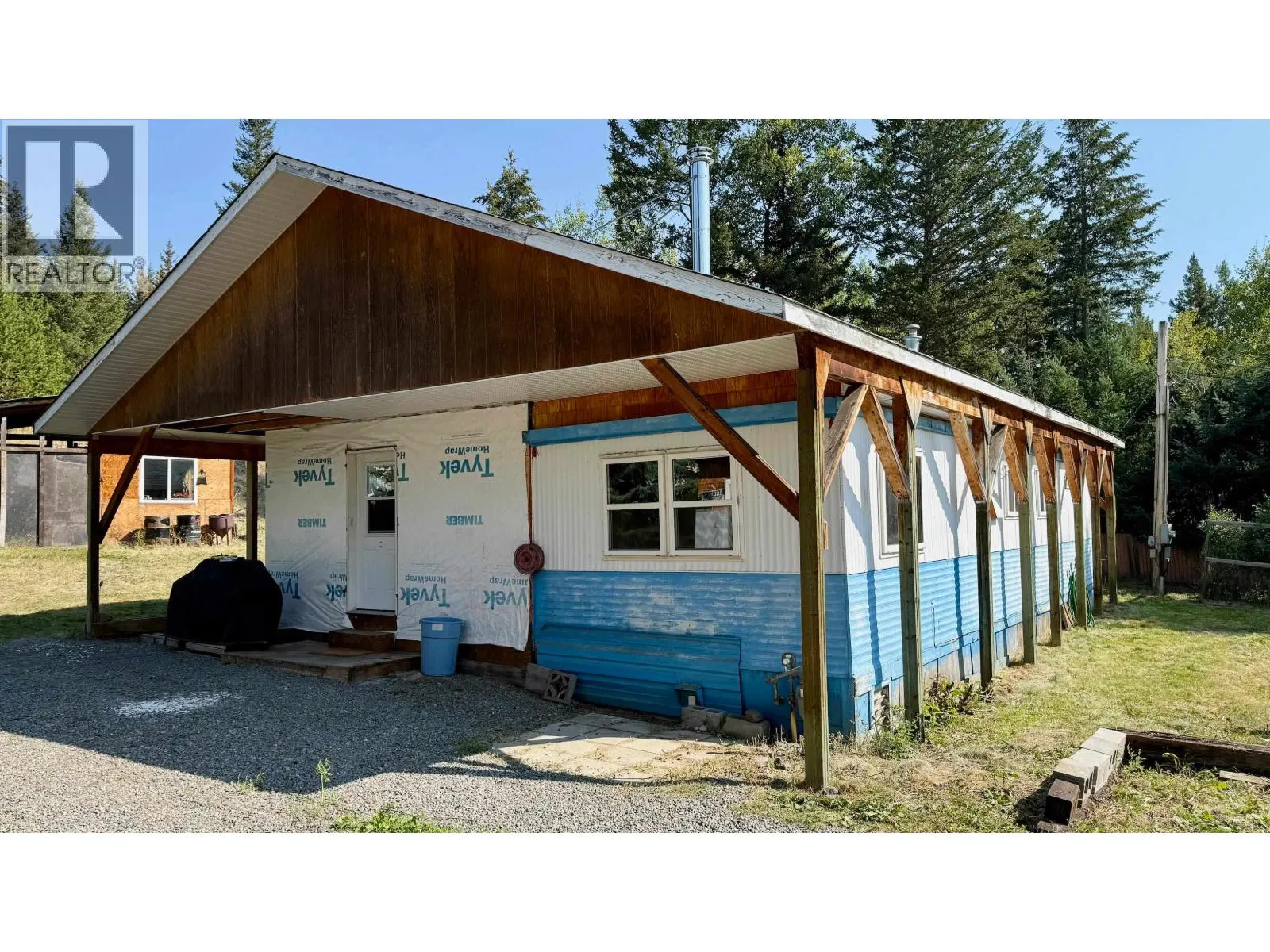 5869 HORSE LAKE ROAD