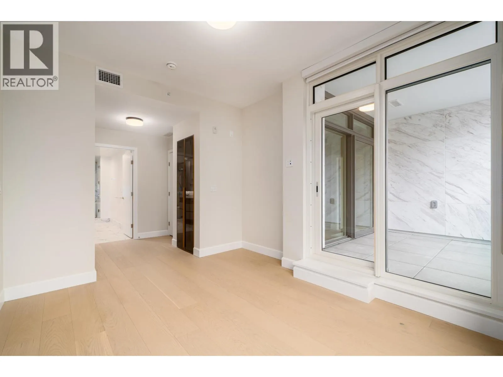 303 3668 W 10TH AVENUE