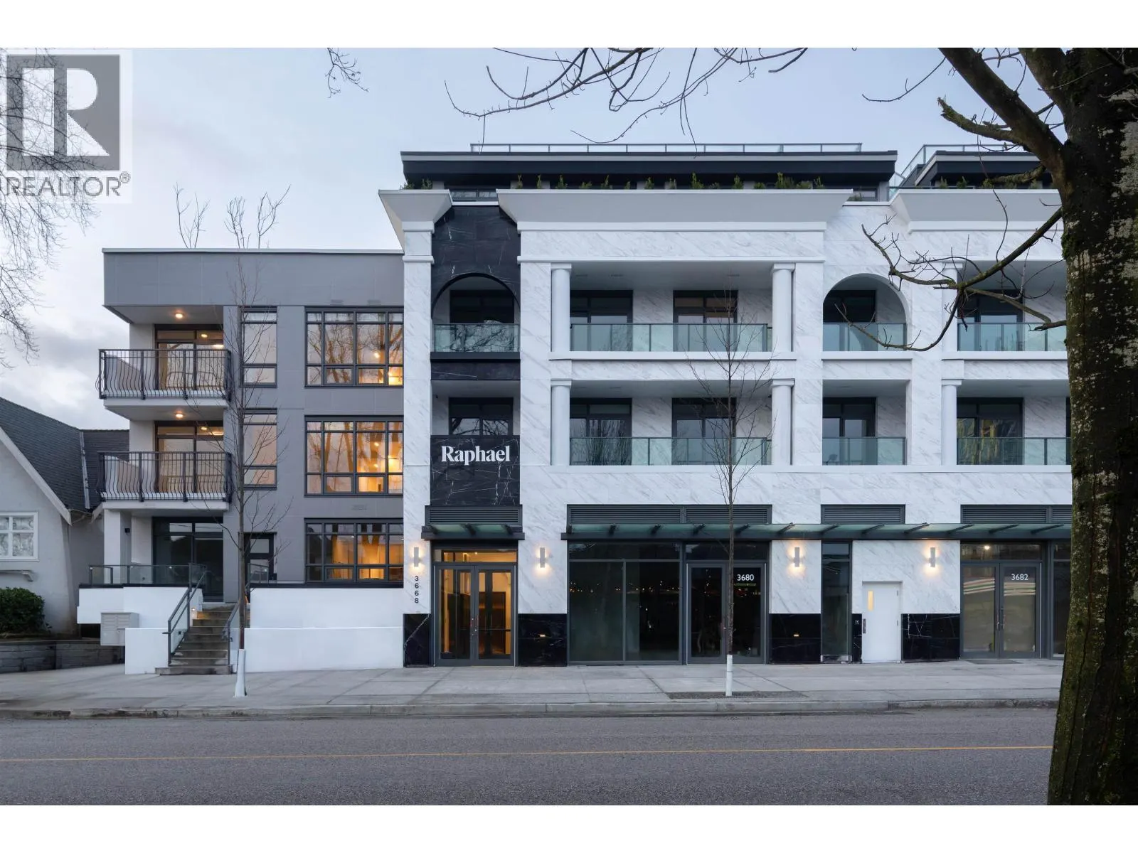 303 3668 W 10TH AVENUE