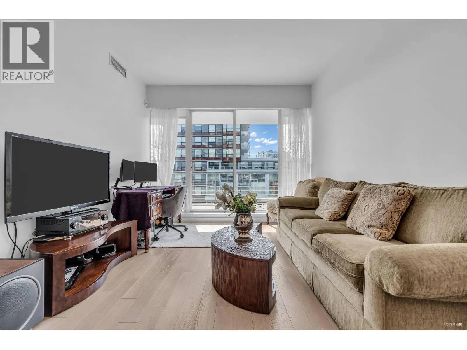403 6699 RIVER ROAD