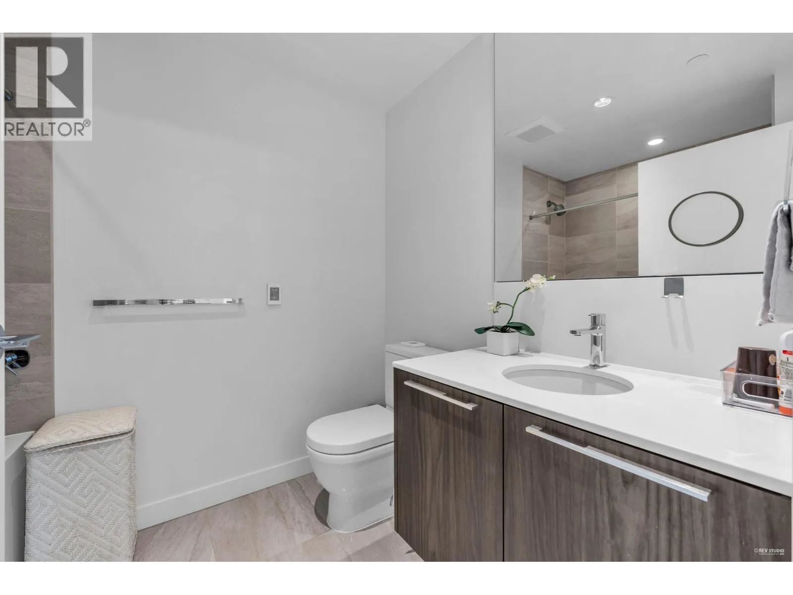 403 6699 RIVER ROAD