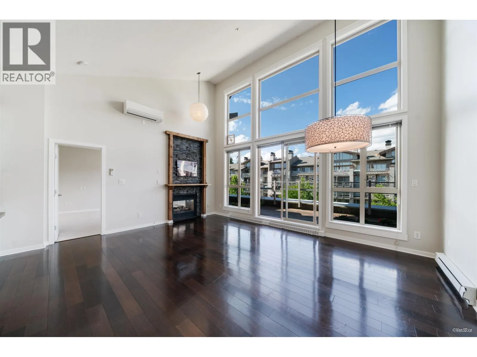 506 530 RAVEN WOODS DRIVE