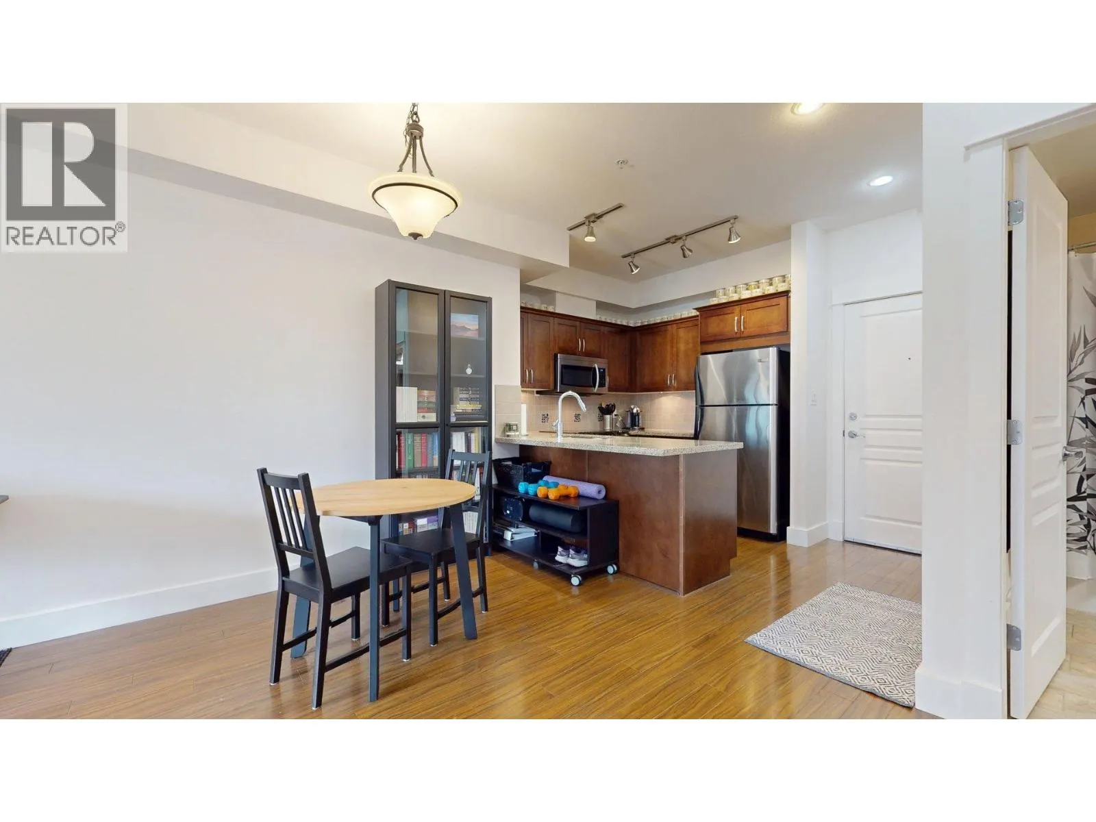 309 1336 MAIN STREET