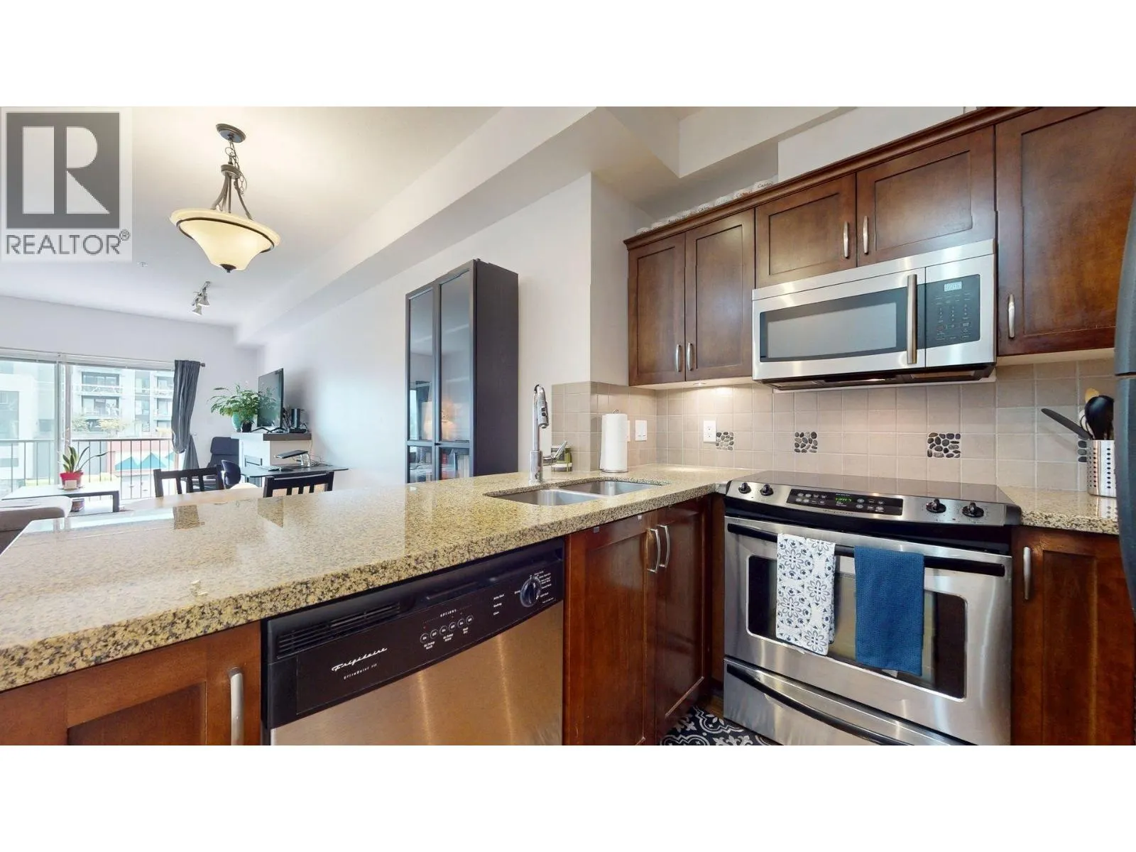 309 1336 MAIN STREET