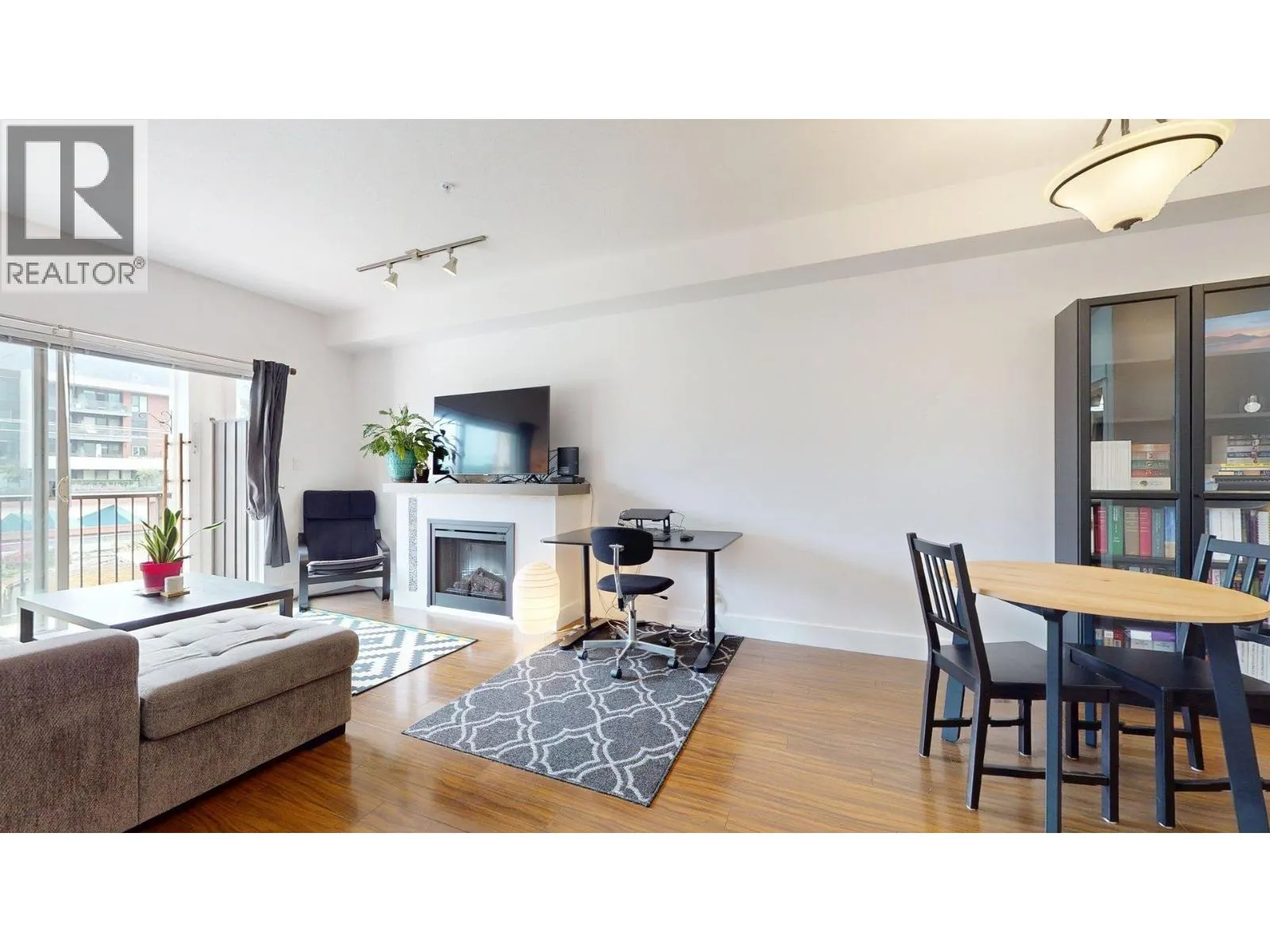 309 1336 MAIN STREET