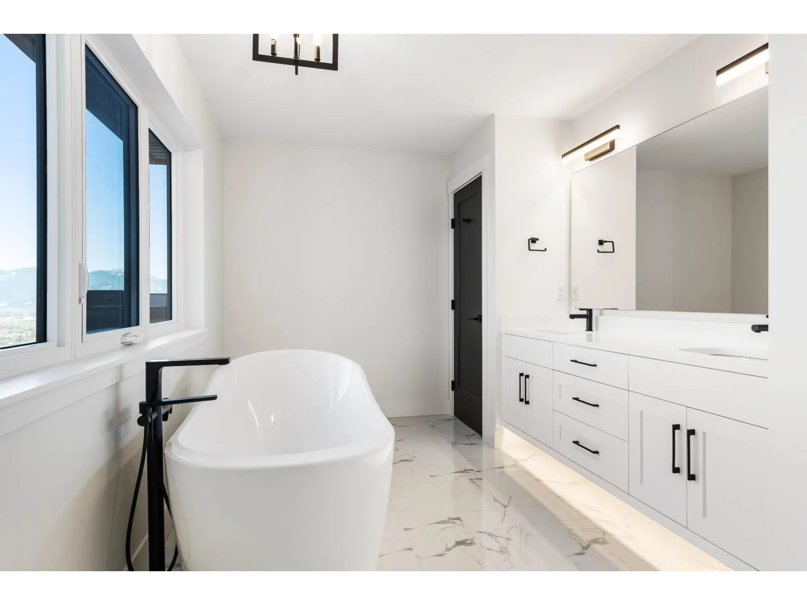 5504 MACLACHLAN PLACE|Promontory