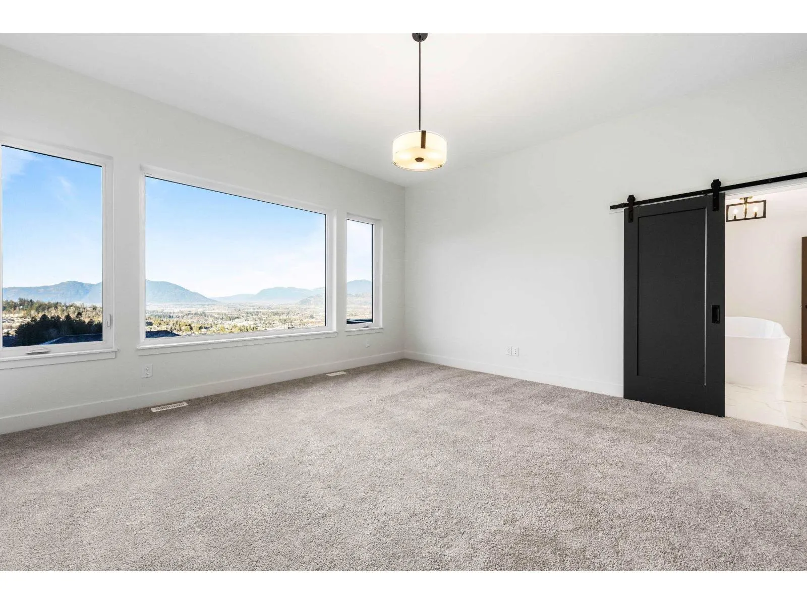 5504 MACLACHLAN PLACE|Promontory