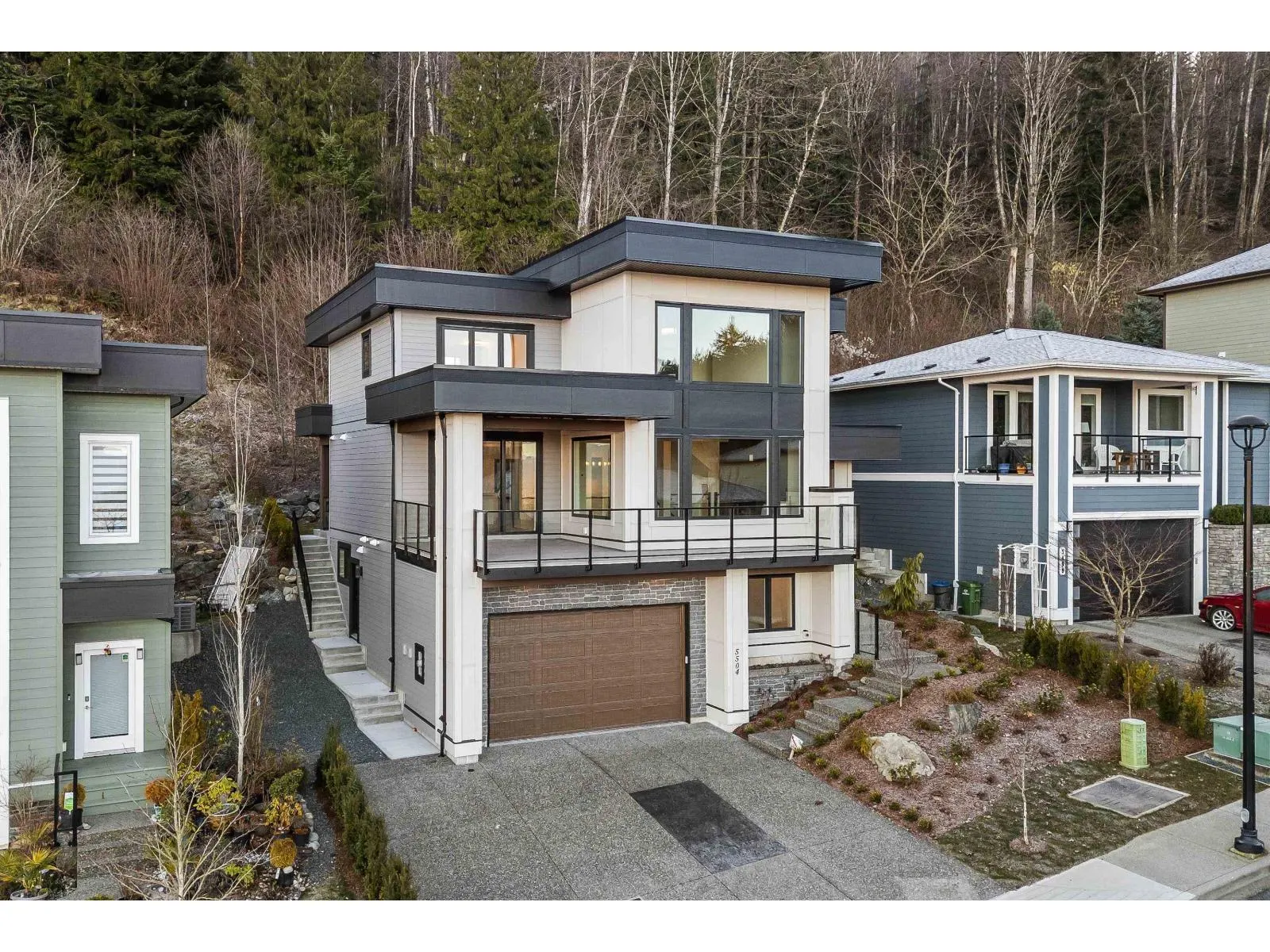 5504 MACLACHLAN PLACE|Promontory