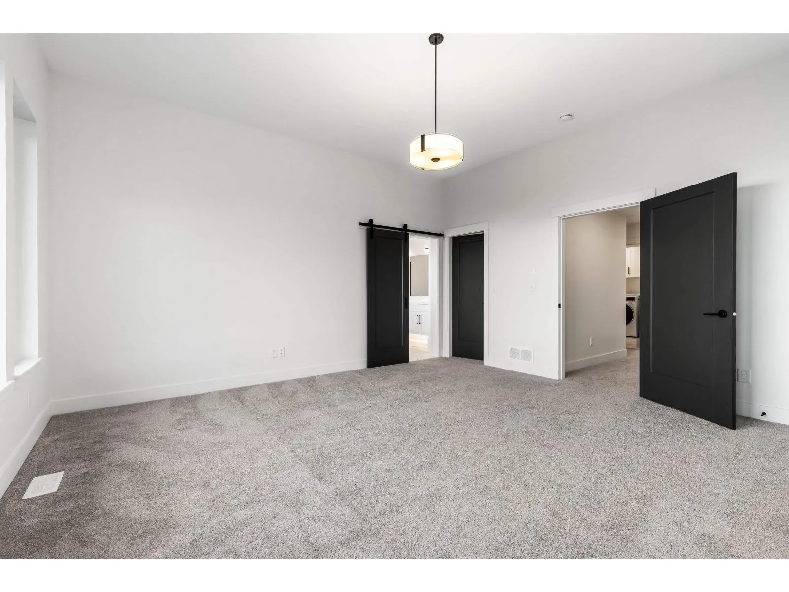 5504 MACLACHLAN PLACE|Promontory