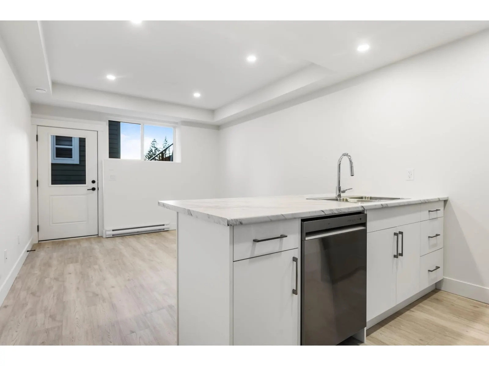 5504 MACLACHLAN PLACE|Promontory