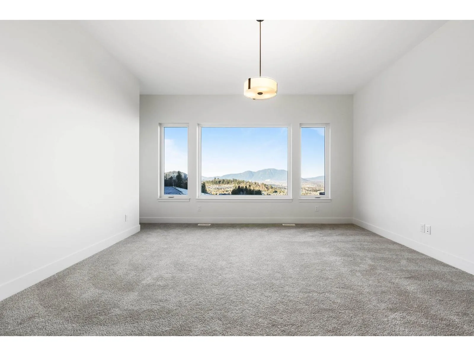 5504 MACLACHLAN PLACE|Promontory