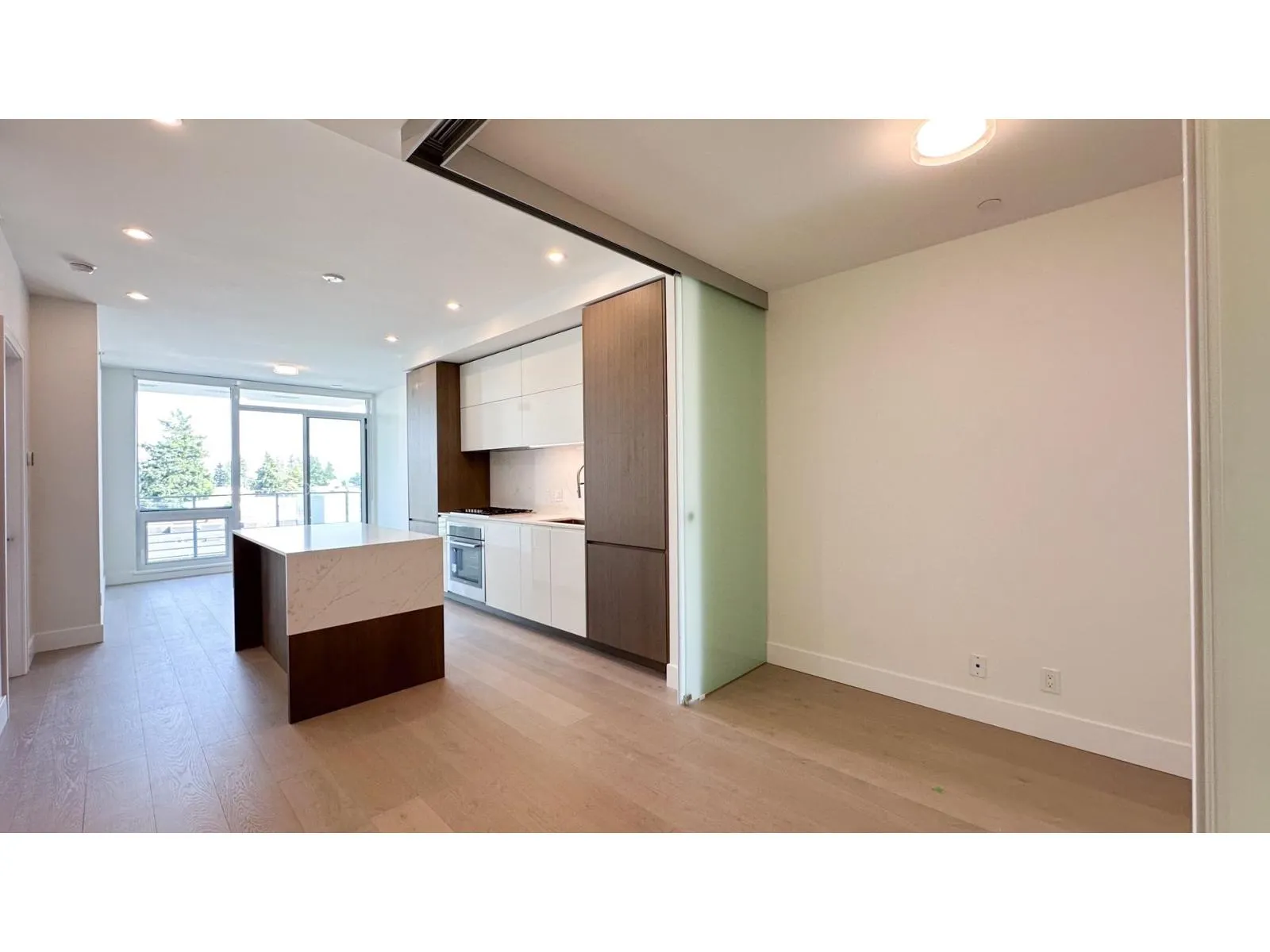 408 1342 JOHNSTON ROAD